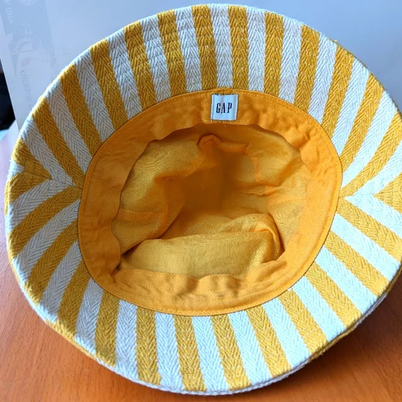 Stylish GAP Bucket Hat - Unisex Yellow & Cream - Picture 4 of 5
